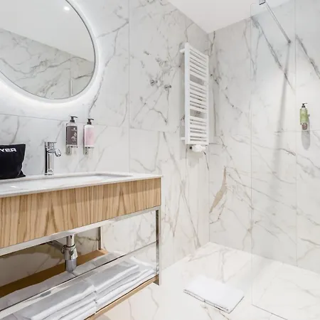 Deo Plaza By Rent Like -pink- Apartment Danzig